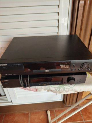 Reproductor DVD Philips y Sintonizador Sony
