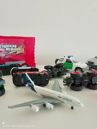 Lote de coches, camión, tractores de juguete