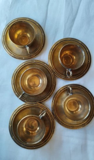 Set 5 Tazas y Platillos Metálicos