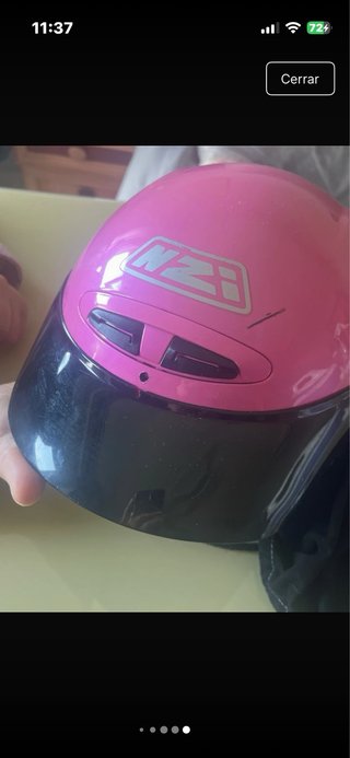 Casco de moto rosa NZI