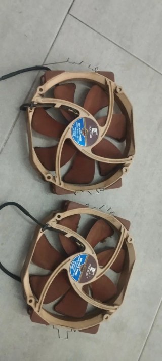 2 Ventiladores Noctua NF-A15 PWM 10 euros cada uno