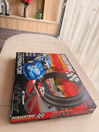 Scalextric Compact Loopinator