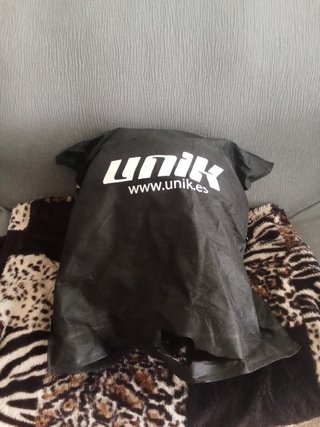 Casco nuevo Unik Negro Talla XS. En su caja.
