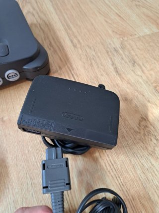 CONSOLA NINTENDO 64 PAL CON MANDO Y CABLEADO