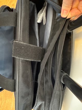 Maleta de cabina negra con ruedas