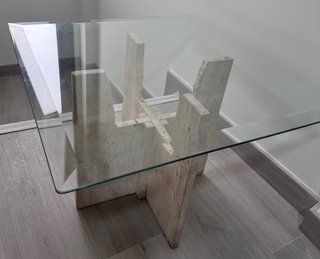Mesa auxiliar mármol travertino y cristal