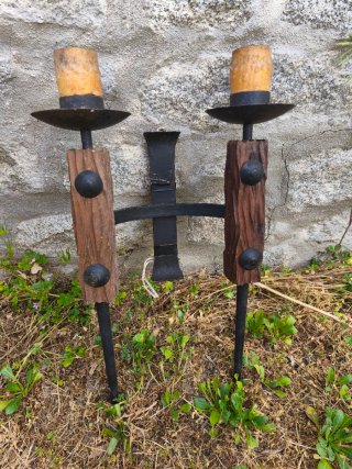 Apliques antiguos de madera y metal