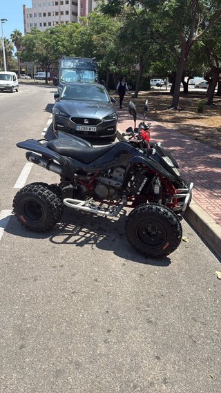 Suzuki LTZ 400