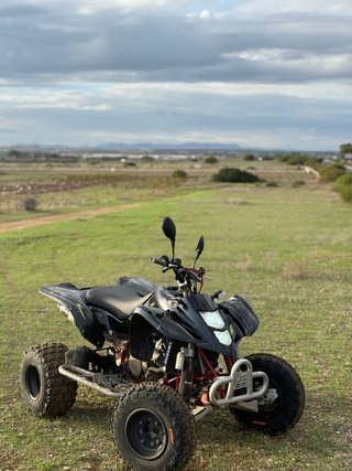 Suzuki LTZ 400