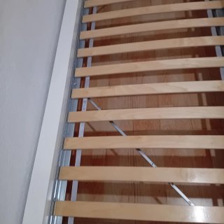 Cama Ikea blanca con cajones sin colchón