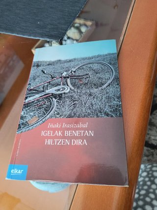 Igelak benetan hiltzen dira