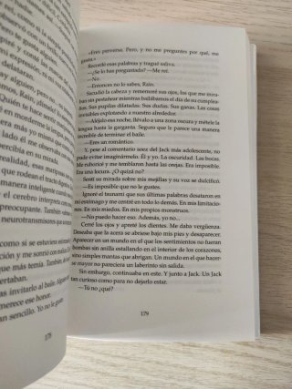 El color de las cosas invisibles