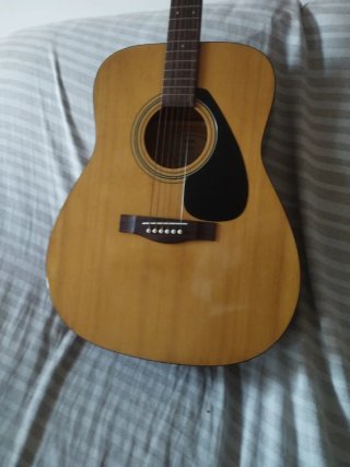 Guitarra Acústica Yamaha como nueva