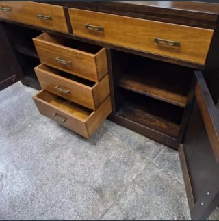 Aparador madera maciza con detalles de bambú