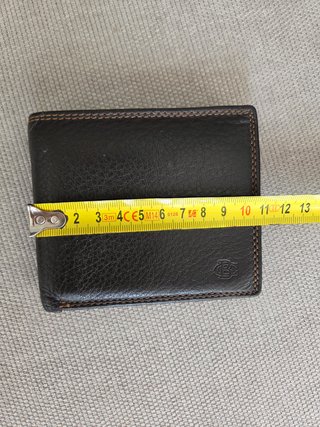 Cartera de piel marrón