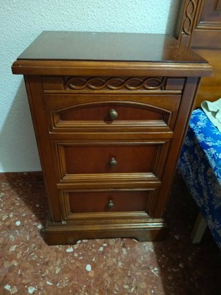 VENTA URGENTE Habitación: Cama + 2 Mesitas Madera