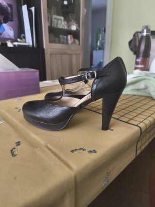 Zapatos tacón Chamby negro T38