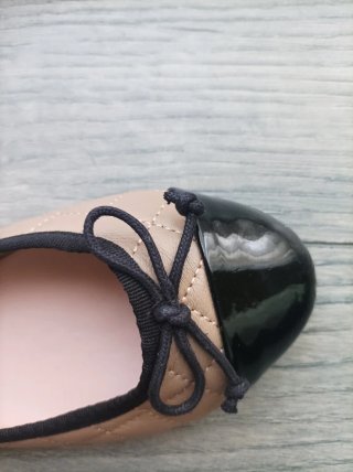 Manoletinas charol beige y negro