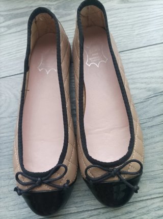 Manoletinas charol beige y negro