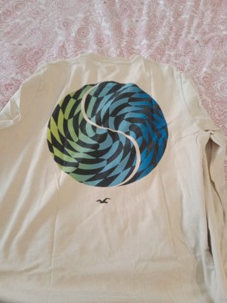 Camiseta Hollister manga larga S beige