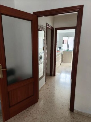 Puerta madera maciza marrón roble