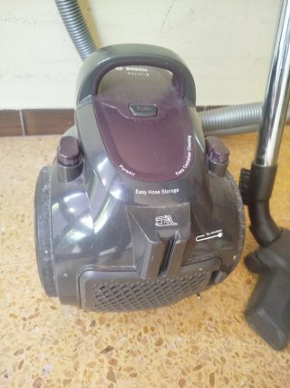 Aspirador Bosch Serie 2 sin bolsa