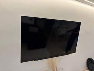 Televisor Toshiba 55 pulgadas con soporte incluido