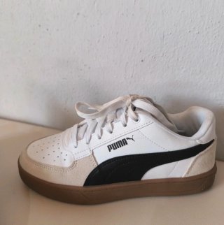 Zapatillas Puma Blancas y Marrones