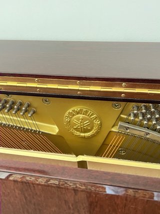 Piano Yamaha U1