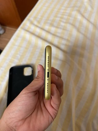 iPhone 11 Amarillo 128gb
