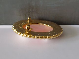Broche camafeo vintage con perlas sintéticas