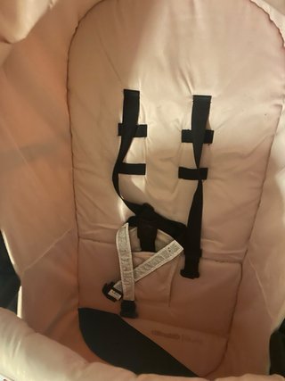 Carrito de bebé rosa. Chipolino Aura
