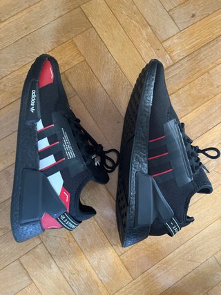 Zapatillas Adidas NMD R1 Negras y Rojas