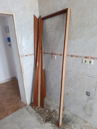 Puerta interior madera con cristal