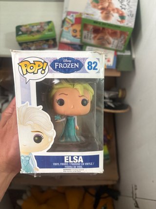 Funko Pop Elsa Frozen #82 Disney Caja mal estado