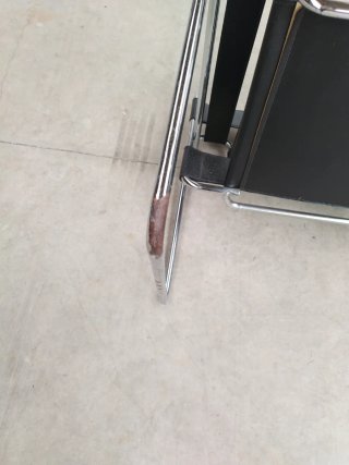 Silla de diseño cuero y metal
