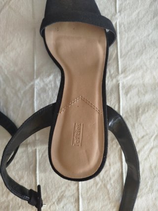 Sandalias de tacón negras