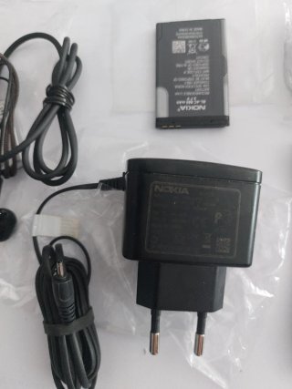 Teléfono Móvil Nokia 6131
