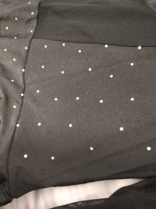 Maillot negro con pedrería patinaje artístico