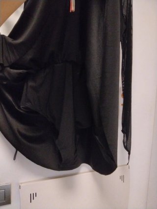 Maillot negro con pedrería patinaje artístico