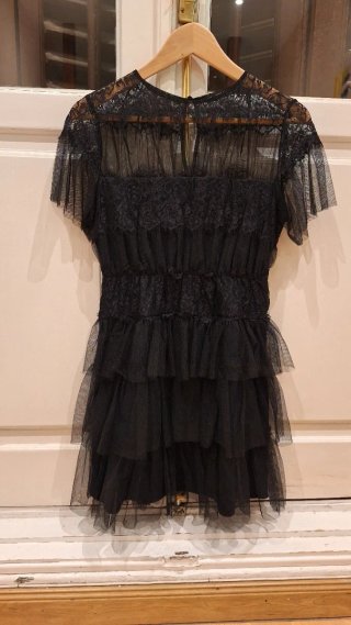 Vestido negro tul volantes talla S