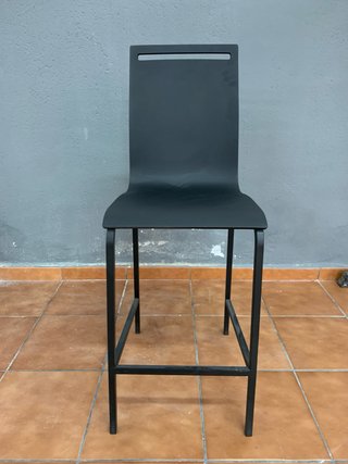 Taburetes altos CANCIO modelo NERA