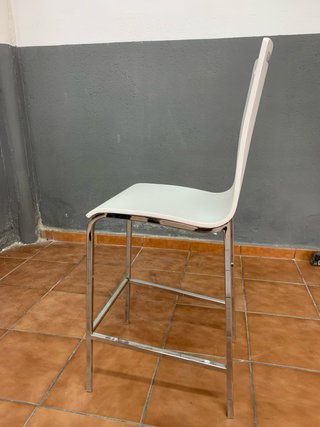 Taburetes altos CANCIO modelo NERA