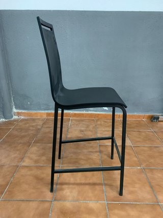 Taburetes altos CANCIO modelo NERA