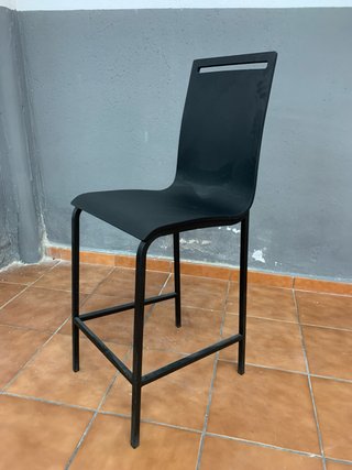 Taburetes altos CANCIO modelo NERA