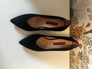 Zapatos de salón negros para mujer
