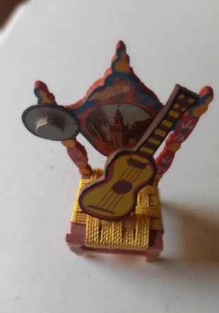 Figuras Recuerdo de varias ciudades .