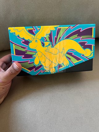 Caja de cartas Pokémon Dragonite