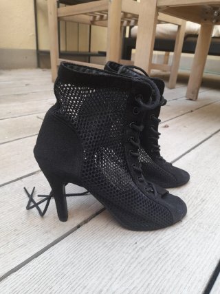 Zapatos de tacón negros talla 36