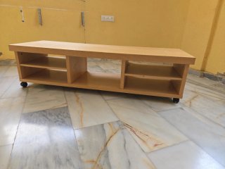 Mueble TV IKEA madera con ruedas